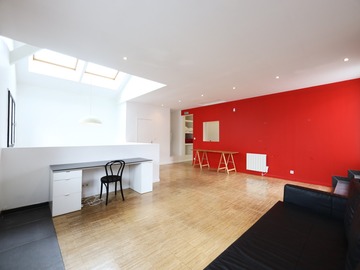 Rentals: Light space in duplex with rooftop