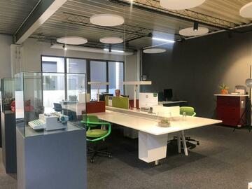 Renting out: Co-working open space