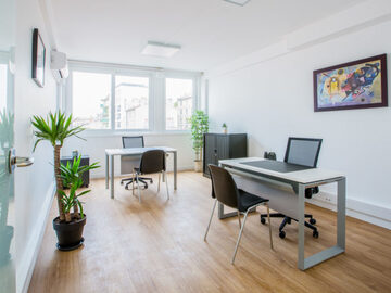Renting out: Private office space in Marseille